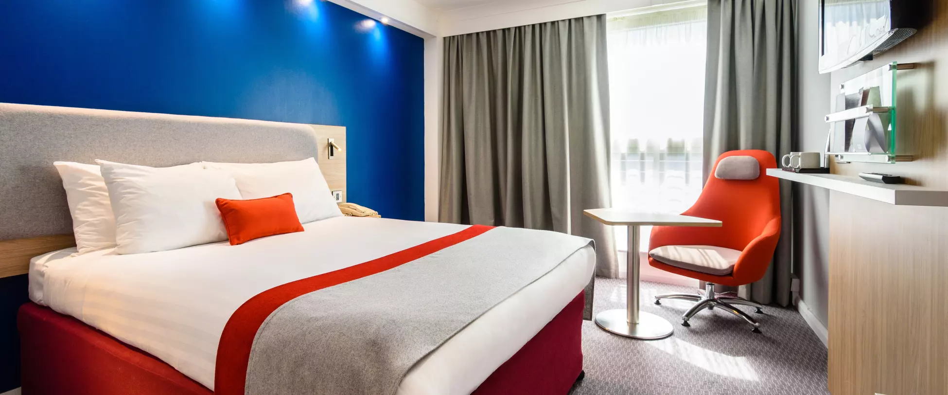 Holiday Inn Express Portsmouth Bedrooms.